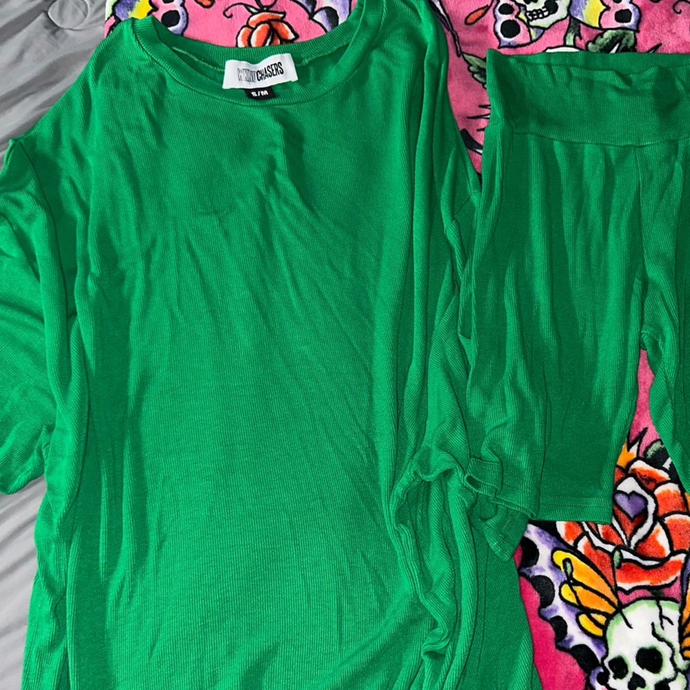 WKNDCHASERS GREEN DAYDREAMER SHORTS SET SIZE S/M TOP & SIZE SMALL SHORTS